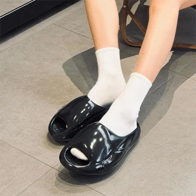 INNERSECT THE CLOUD SLIPPER