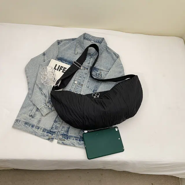 班亚奴 韩风简约百搭 布 单肩包 男女同款情侣款 多色