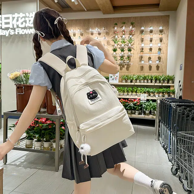 班亚奴 时尚百搭简约纯色轻便 尼龙 双肩包 女款 多色