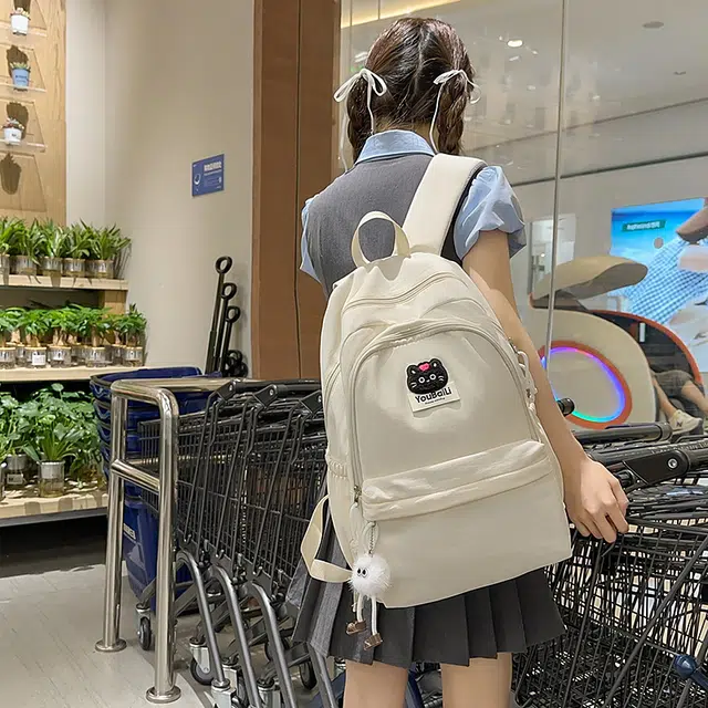 班亚奴 时尚百搭简约纯色轻便 尼龙 双肩包 女款 多色