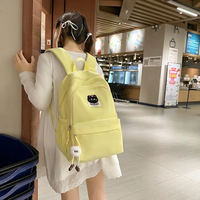 班亚奴 时尚百搭简约纯色轻便 尼龙 双肩包 女款 多色