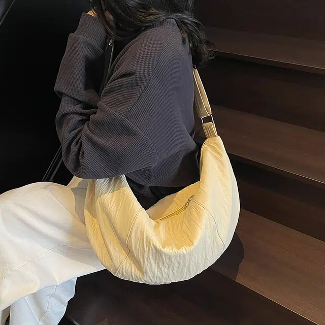 班亚奴 韩风简约百搭 布 单肩包 男女同款情侣款 多色