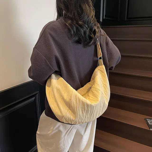 班亚奴 韩风简约百搭 布 单肩包 男女同款情侣款 多色
