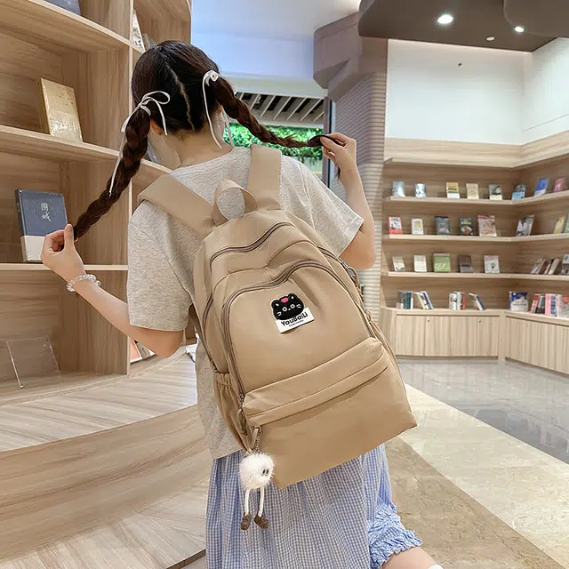 班亚奴 时尚百搭简约纯色轻便 尼龙 双肩包 女款 多色