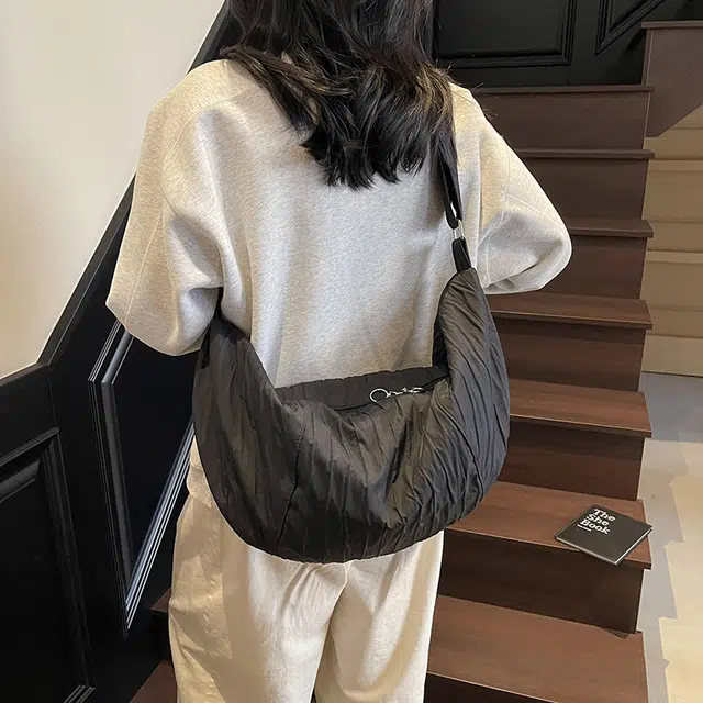 班亚奴 韩风简约百搭 布 单肩包 男女同款情侣款 多色