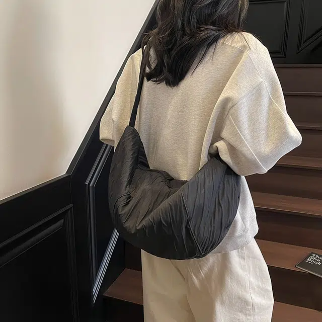 班亚奴 韩风简约百搭 布 单肩包 男女同款情侣款 多色