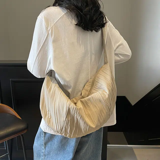 班亚奴 韩风简约百搭 布 单肩包 男女同款情侣款 多色