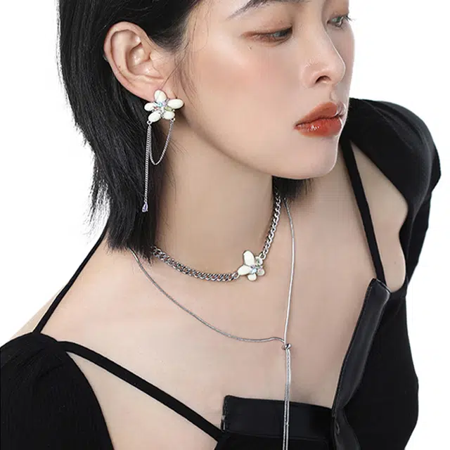 喜潮 法式奶油树脂花朵项链女轻奢小众锁骨链气质百搭甜美饰品