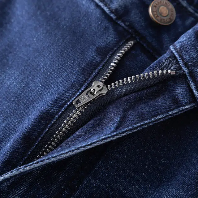 7 FOR ALL MANKIND