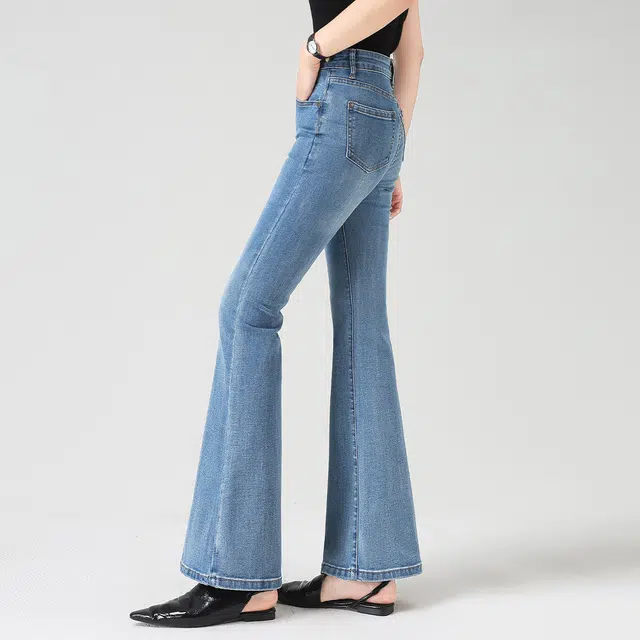 7 FOR ALL MANKIND