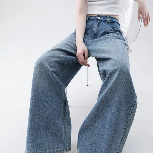 7 FOR ALL MANKIND