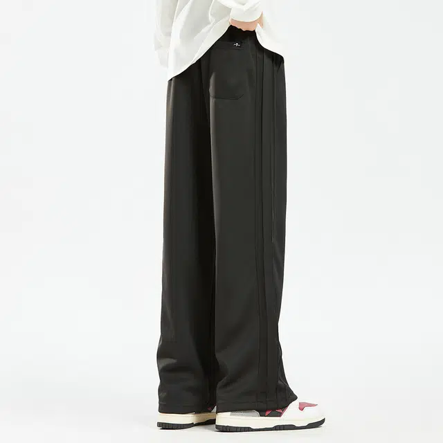 7 FOR ALL MANKIND