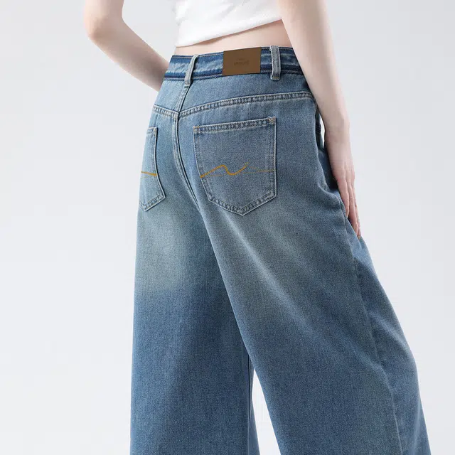 7 FOR ALL MANKIND