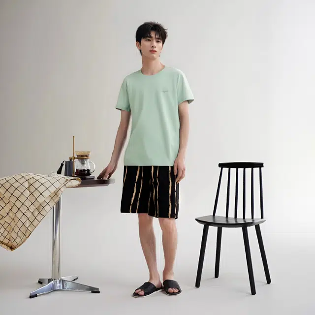 7 FOR ALL MANKIND T