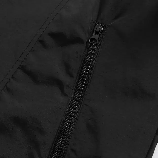 7 FOR ALL MANKIND Logo