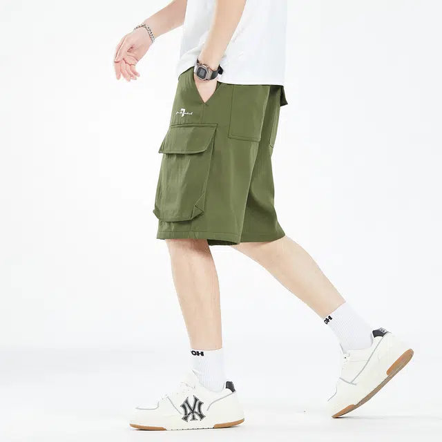 7 FOR ALL MANKIND