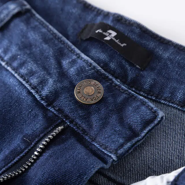 7 FOR ALL MANKIND