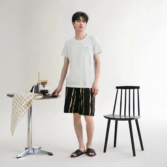 7 FOR ALL MANKIND T
