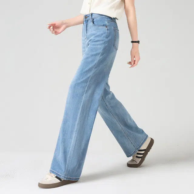 7 FOR ALL MANKIND