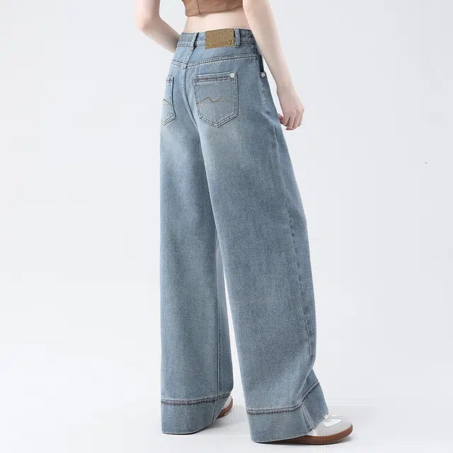 7 FOR ALL MANKIND
