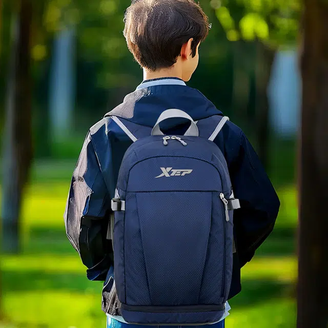 特步 儿童背包男孩外出旅游轻便超轻春游户外旅行小学生书包 涤纶 双肩包 常规 男女同款情侣款 宝蓝