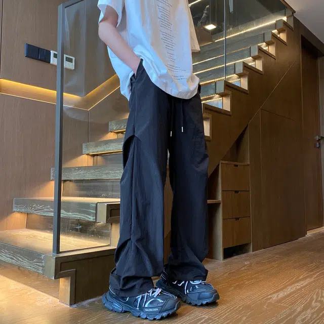 木林森 美式高街复古廊形弯刀阔腿时尚潮流设计感简约褶皱宽松直筒嘻哈街头日常户外通勤个性痞帅百搭系带休闲裤 男女同款