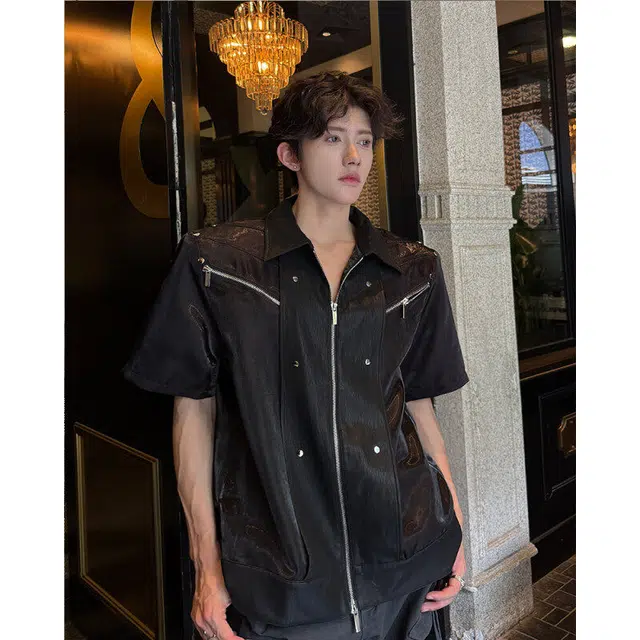 木林森 美式高街个性解构液体亮丝金属铆钉小众设计感潮流百搭拉链宽松垫肩翻领短袖衬衫 男女同款