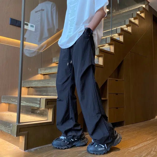 木林森 美式高街复古廊形弯刀阔腿时尚潮流设计感简约褶皱宽松直筒嘻哈街头日常户外通勤个性痞帅百搭系带休闲裤 男女同款