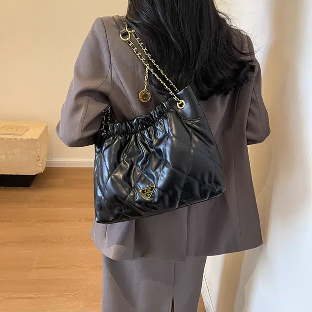 Jade en plus PU