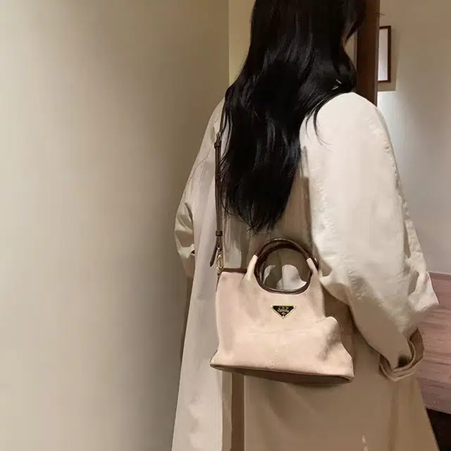 Jade en plus PU