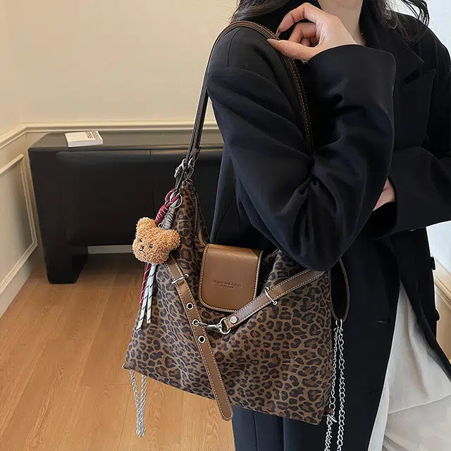 Jade en plus PU