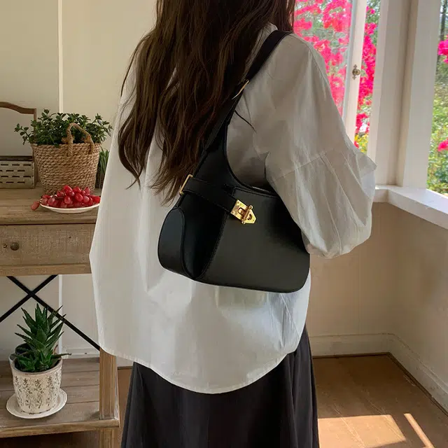 Jade en plus PU