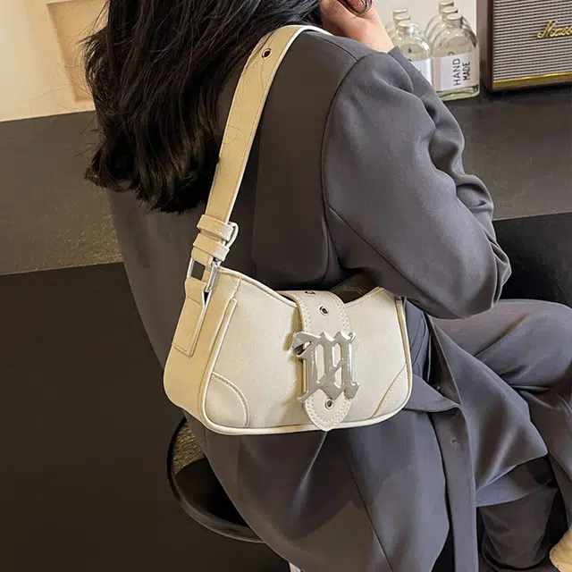 Jade en plus PU