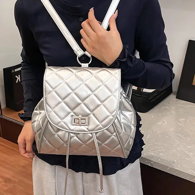 Jade en plus PU