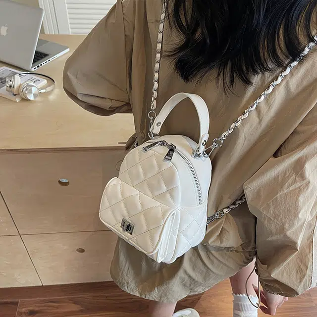 Jade en plus PU