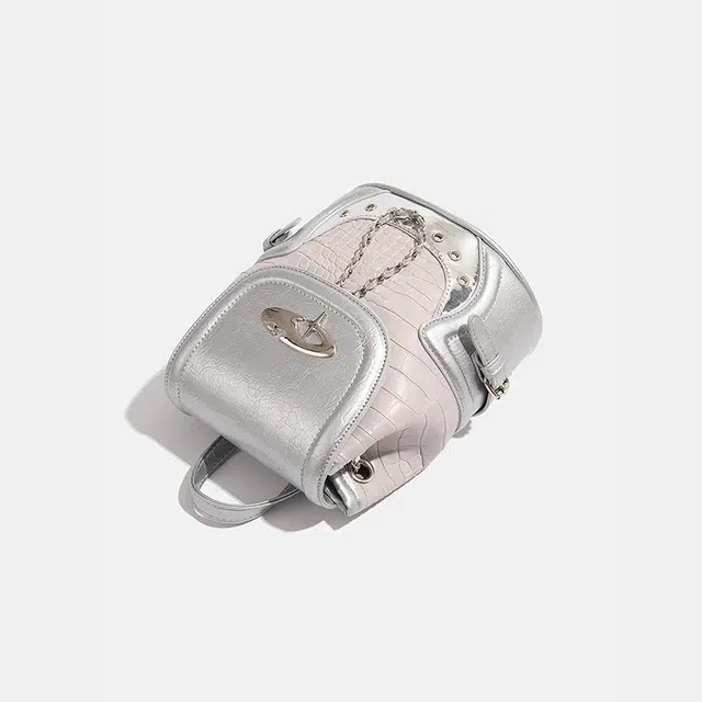 Jade en plus Y2K PU