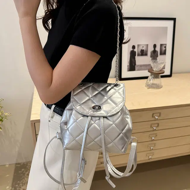 Jade en plus PU