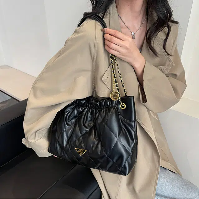 Jade en plus PU