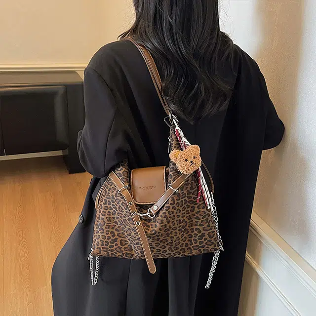 Jade en plus PU