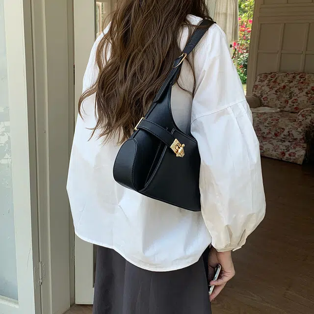 Jade en plus PU