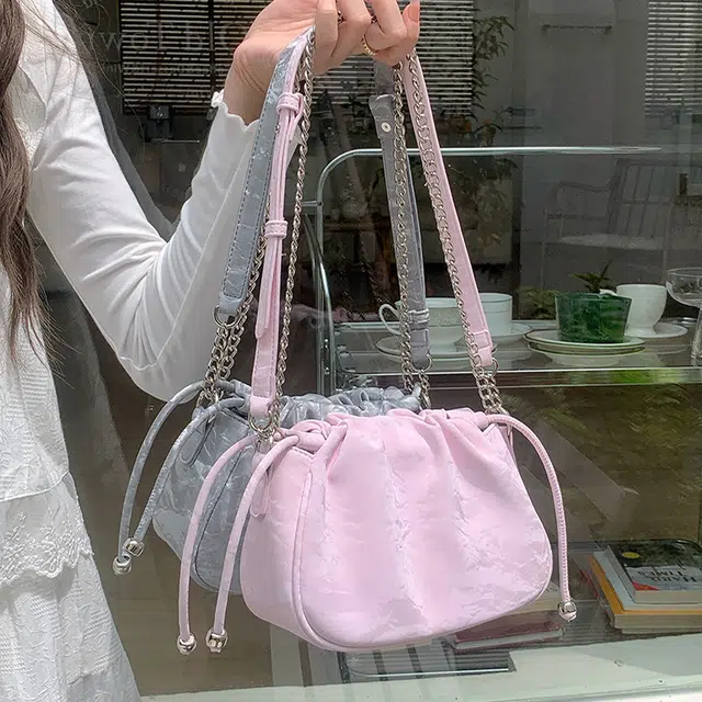 Jade en plus pu