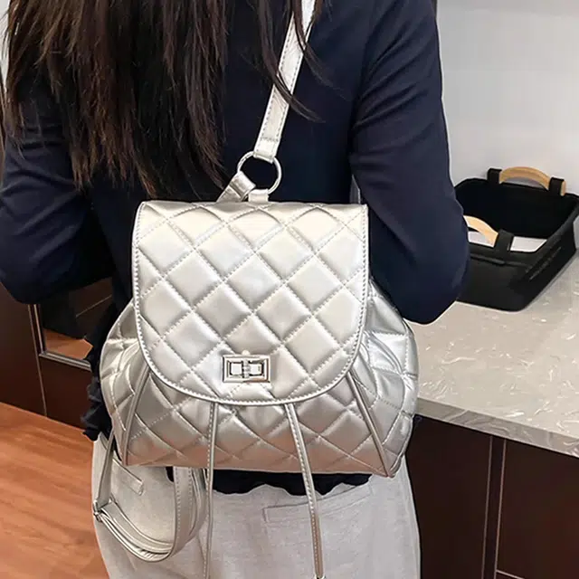 Jade en plus PU