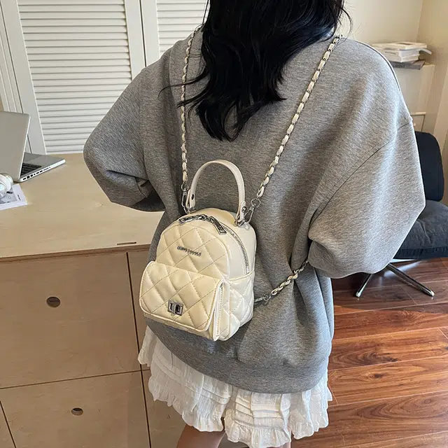 Jade en plus PU