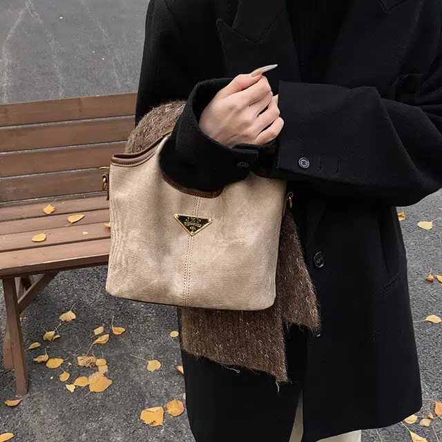 Jade en plus PU