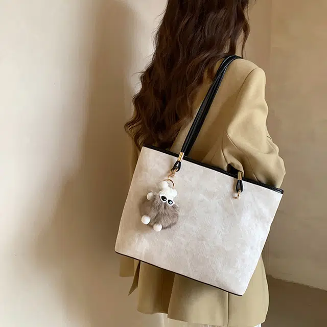 Jade en plus pu