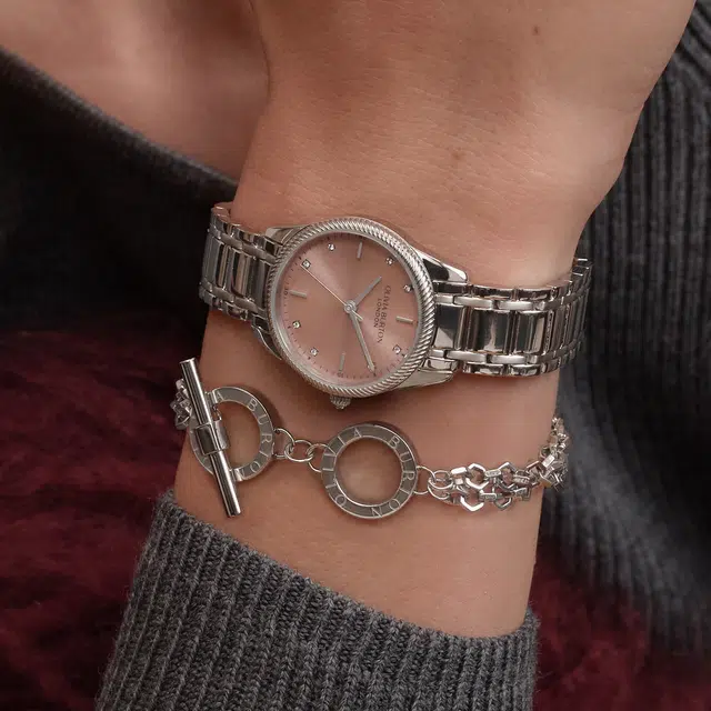OLIVIABURTON