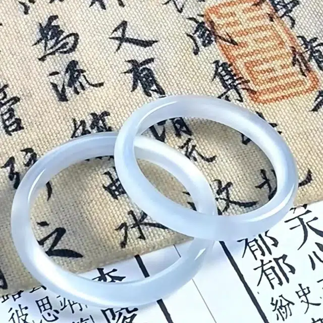 深祥霖 高级冰透白月光荔枝白新中式美人条 搭配汉服旗袍配饰 国风素圈 玉髓 玉石手镯 女款