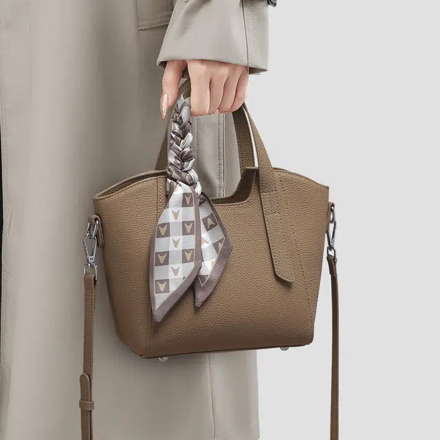 CBANNER Tote
