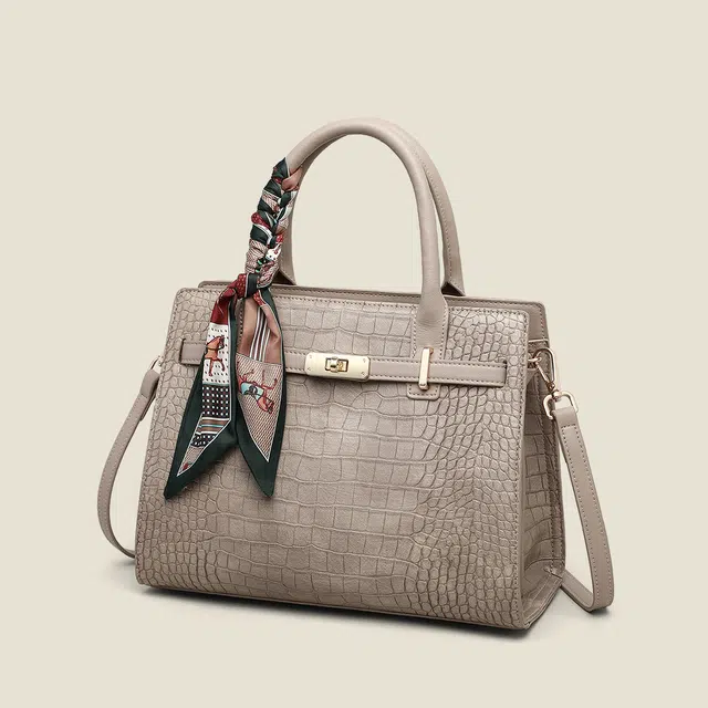 CBANNER Tote