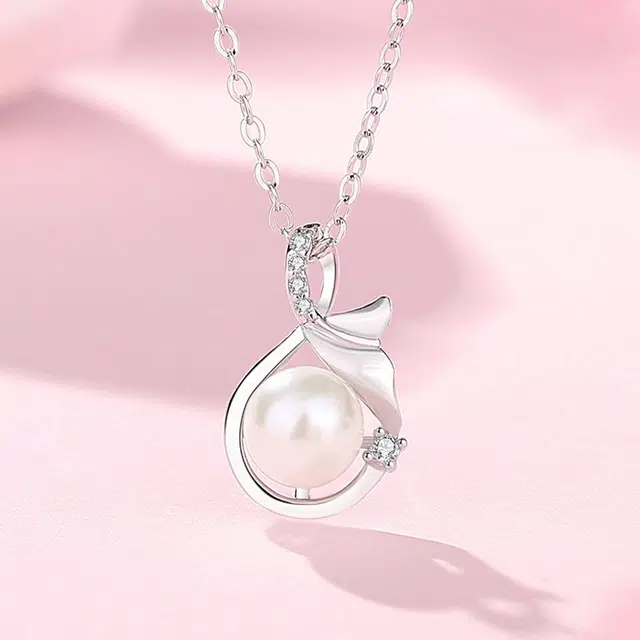925